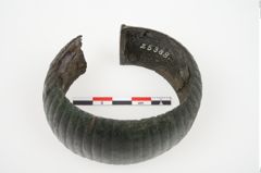 Foto von Bronzemelonenarmreif (NHMW-PRAE-025388)